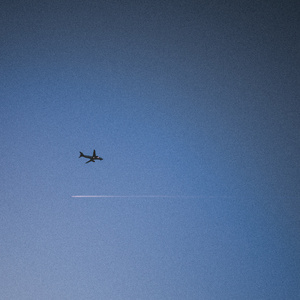 做爱插入喷水免费看
