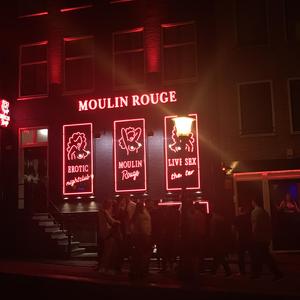 做爱插入喷水免费看
